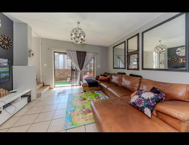 2 BEDROOM PROPERTY TO RENT IN NOORDHEUWEL